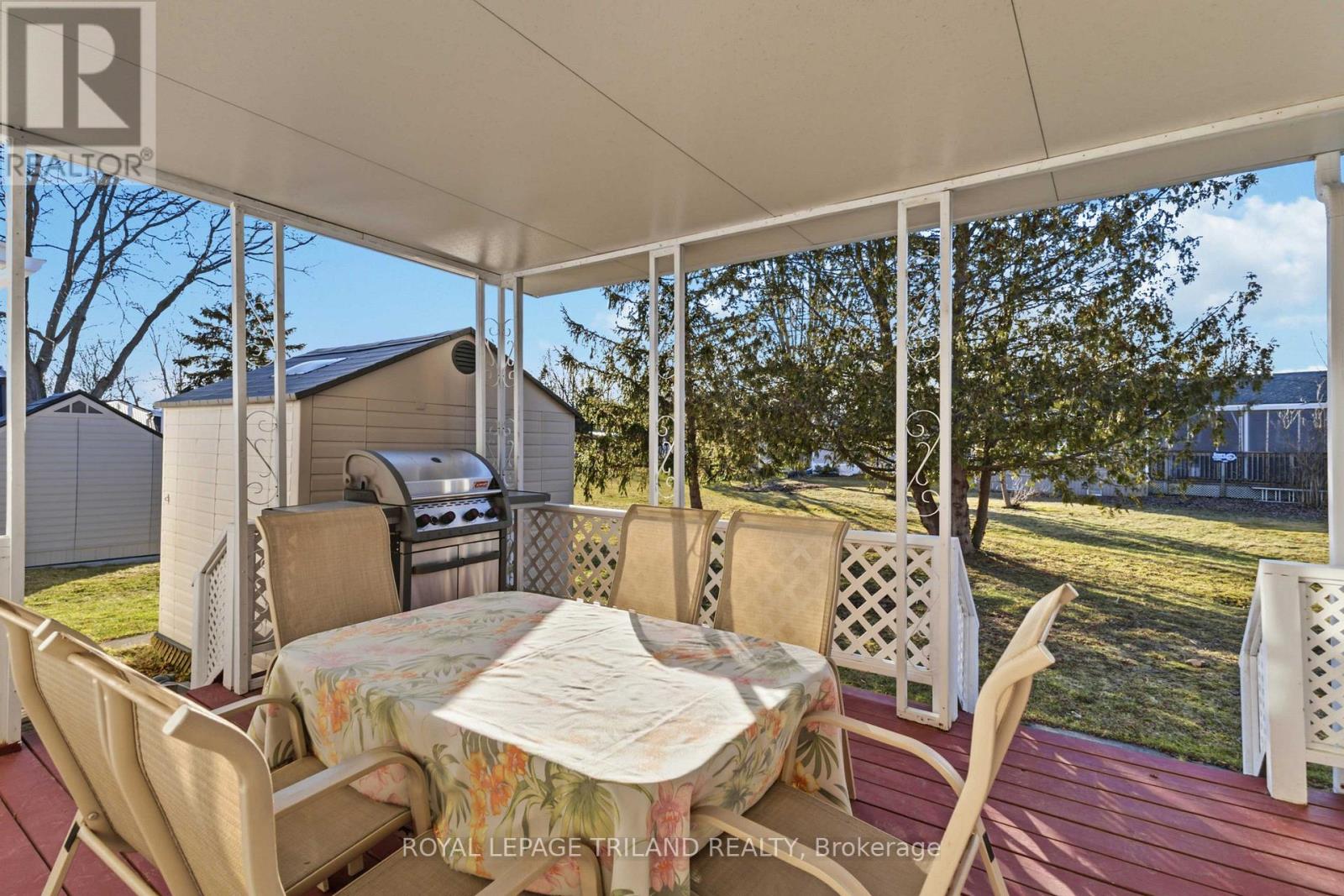 313 Pinetree Lane, South Huron, Ontario  N0M 1T0 - Photo 38 - X12881146