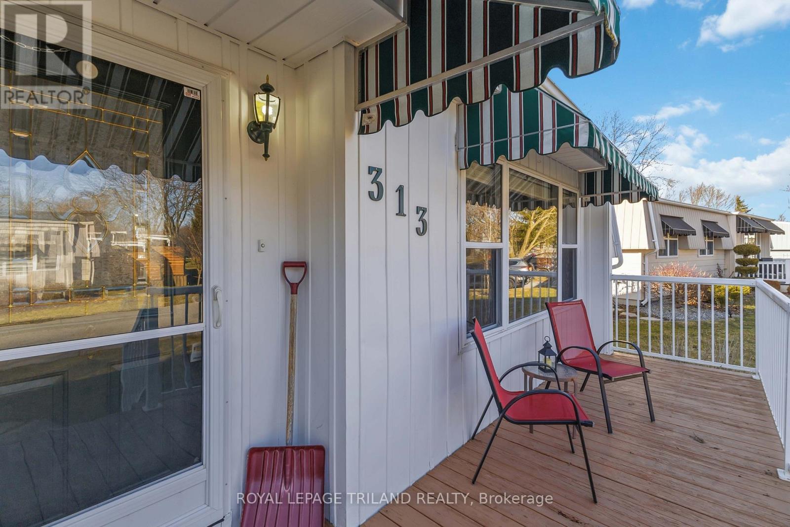 313 Pinetree Lane, South Huron, Ontario  N0M 1T0 - Photo 5 - X12881146