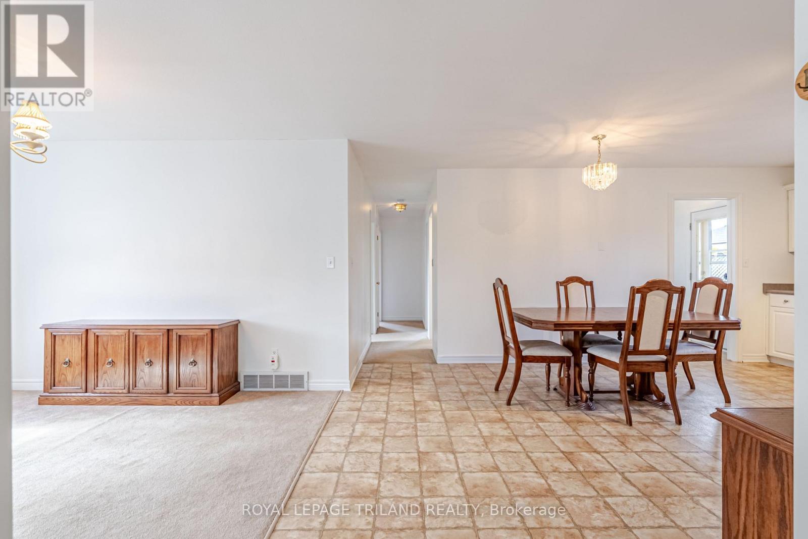 14 Amber Drive, Thames Centre, Ontario  N0L 1G1 - Photo 10 - X12881182