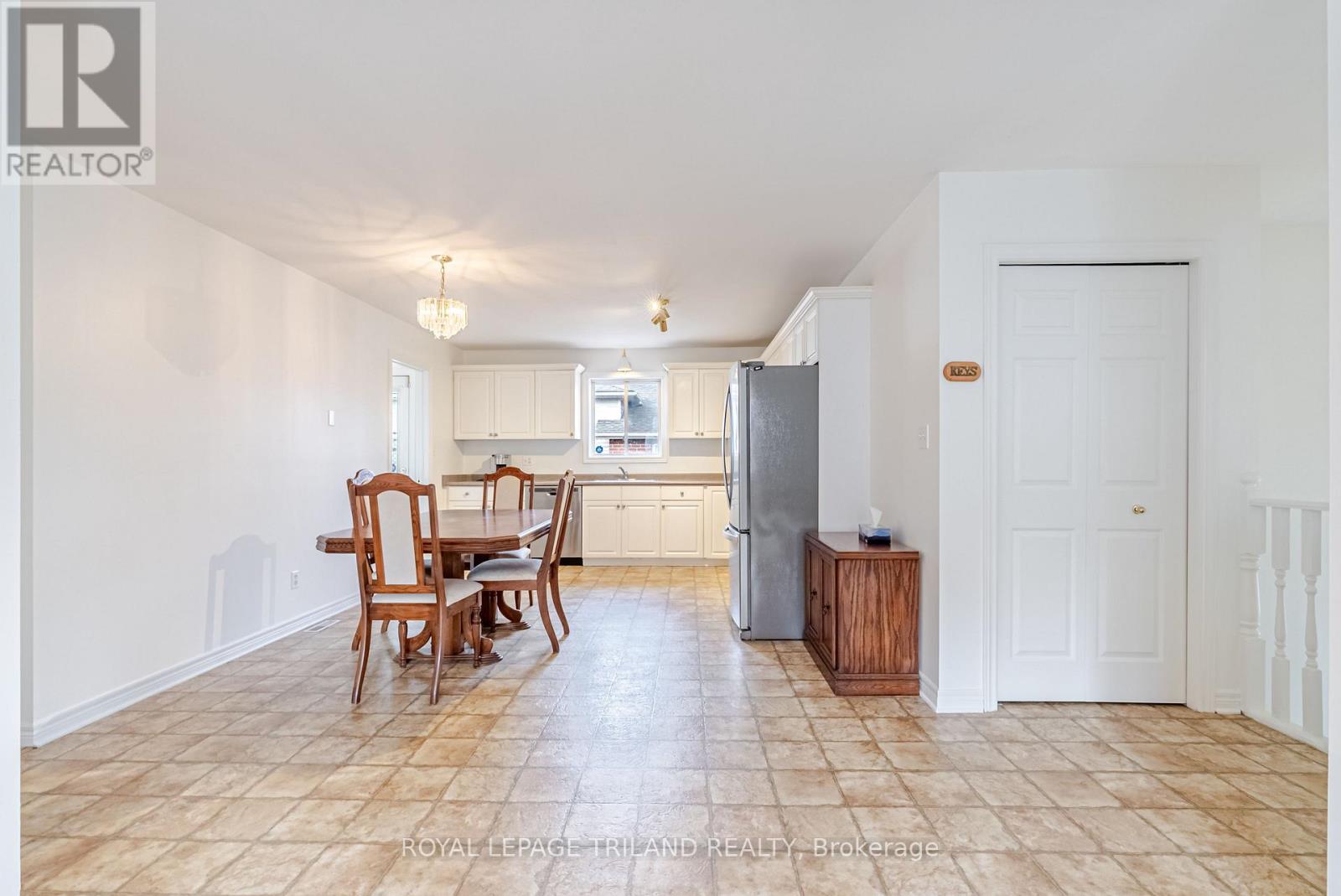 14 Amber Drive, Thames Centre, Ontario  N0L 1G1 - Photo 12 - X12881182