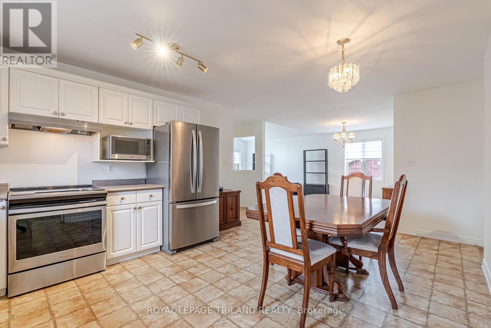 14 Amber Drive, Thames Centre, Ontario  N0L 1G1 - Photo 16 - X12881182