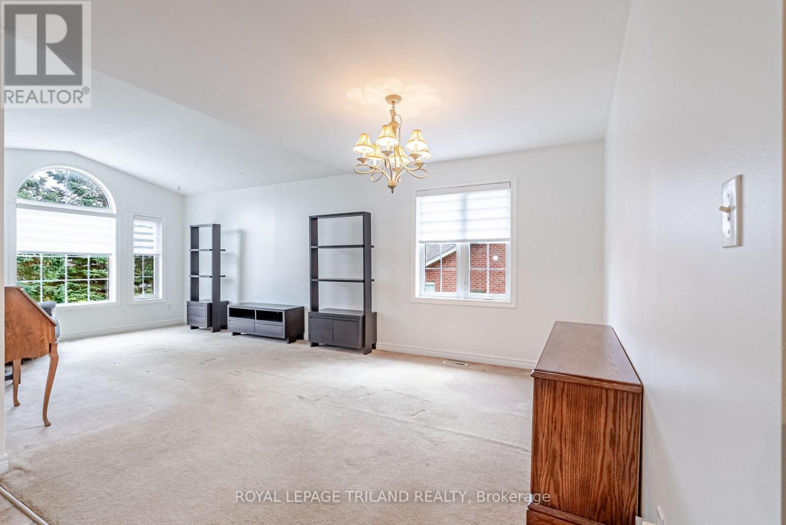 14 Amber Drive, Thames Centre, Ontario  N0L 1G1 - Photo 18 - X12881182