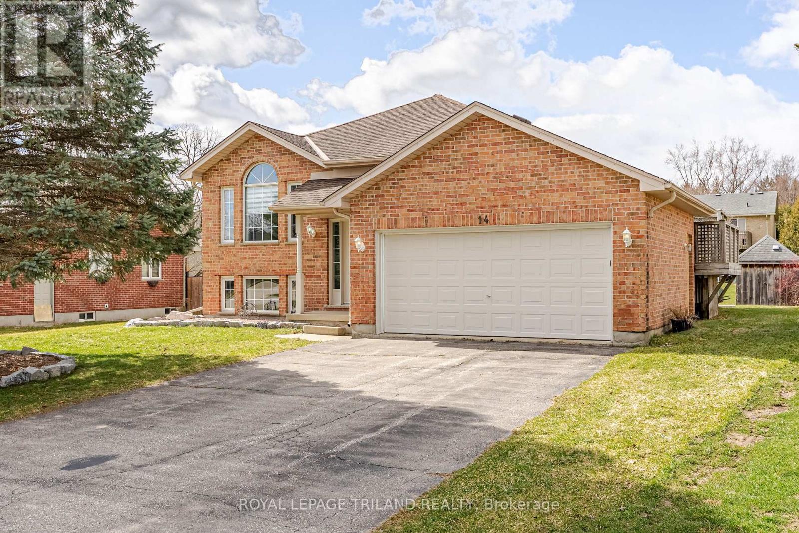 14 Amber Drive, Thames Centre, Ontario  N0L 1G1 - Photo 2 - X12881182