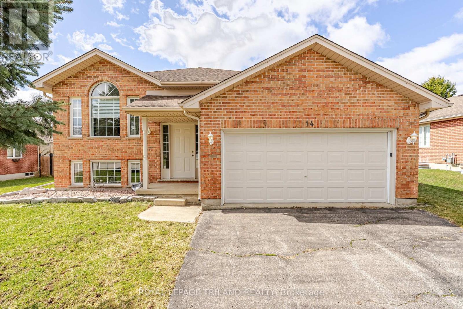 14 Amber Drive, Thames Centre, Ontario  N0L 1G1 - Photo 3 - X12881182