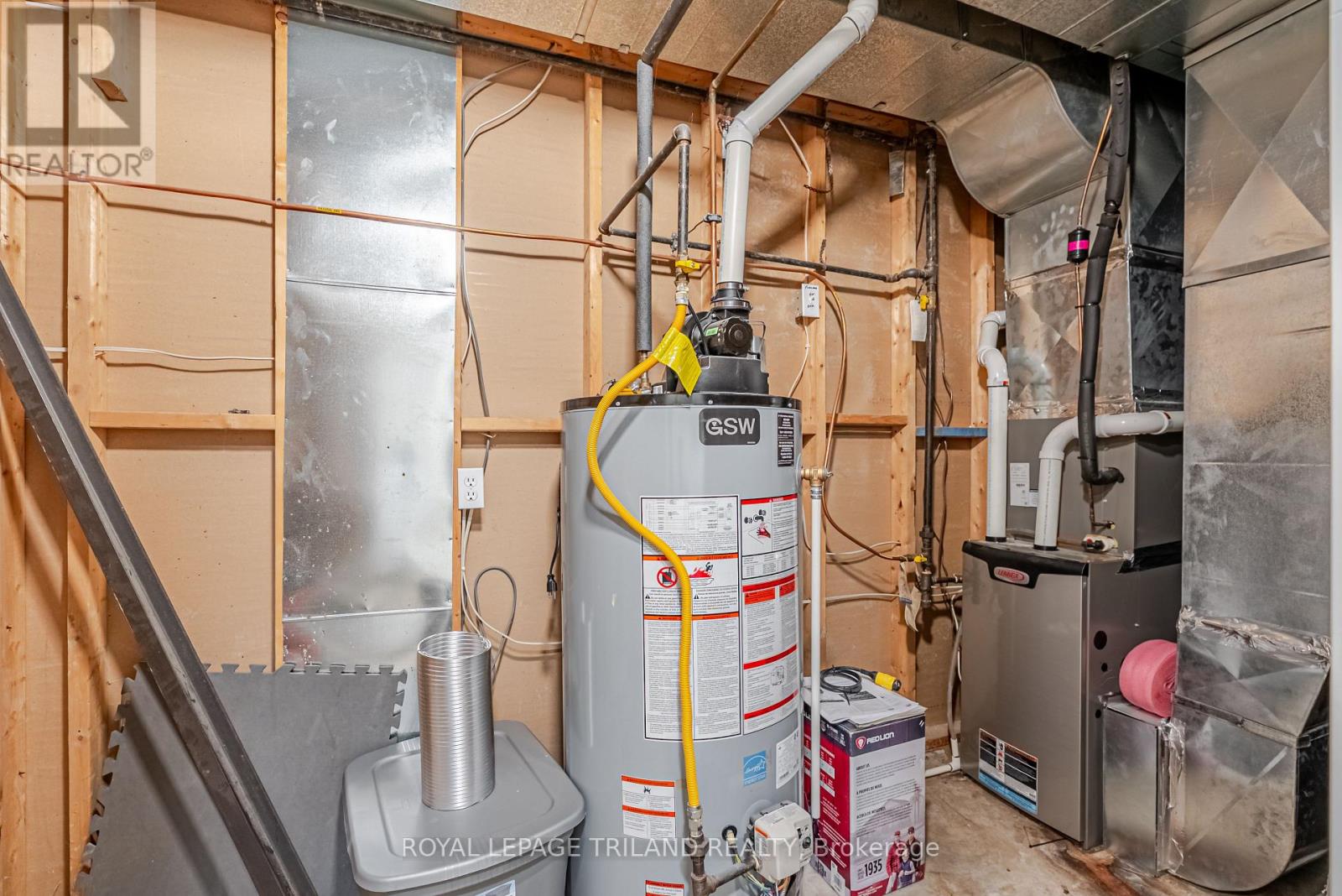 14 Amber Drive, Thames Centre, Ontario  N0L 1G1 - Photo 39 - X12881182