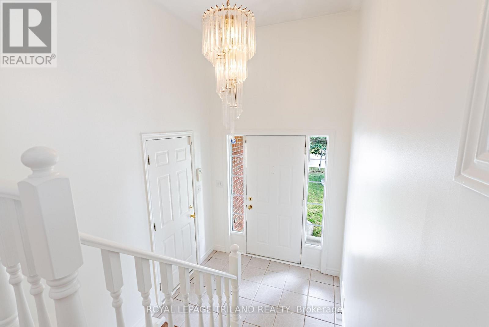 14 Amber Drive, Thames Centre, Ontario  N0L 1G1 - Photo 8 - X12881182