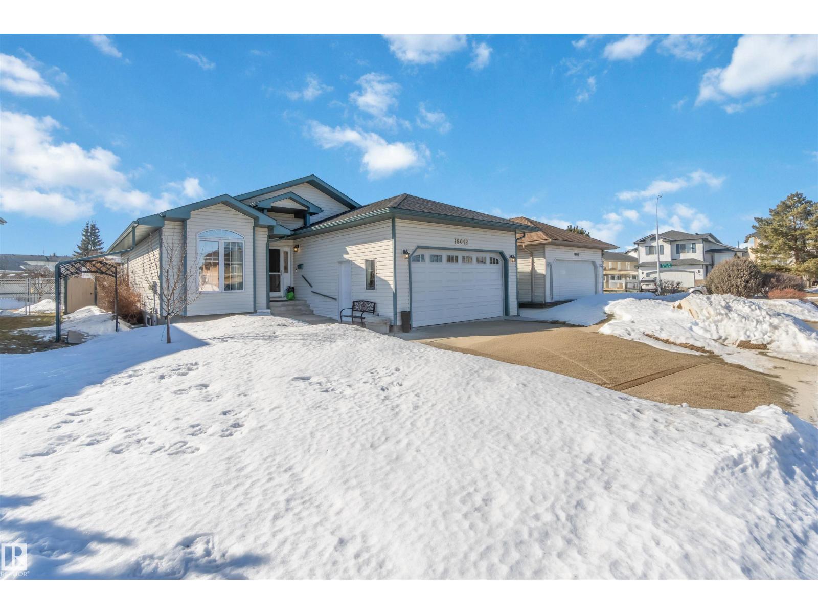 16012 78 St Nw, Edmonton, Alberta  T5Z 3E9 - Photo 2 - E4477366