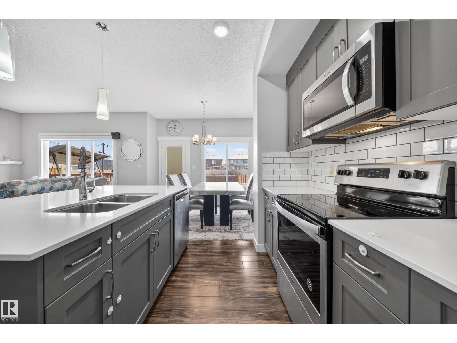 2408 KELLY CIRCLE CI SW, edmonton, Alberta