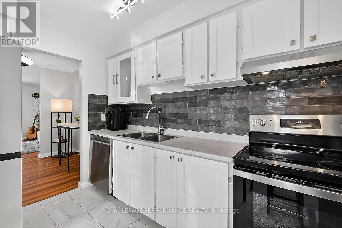 42 Compata Way, Ottawa, Ontario  K1B 4W9 - Photo 16 - X12881084