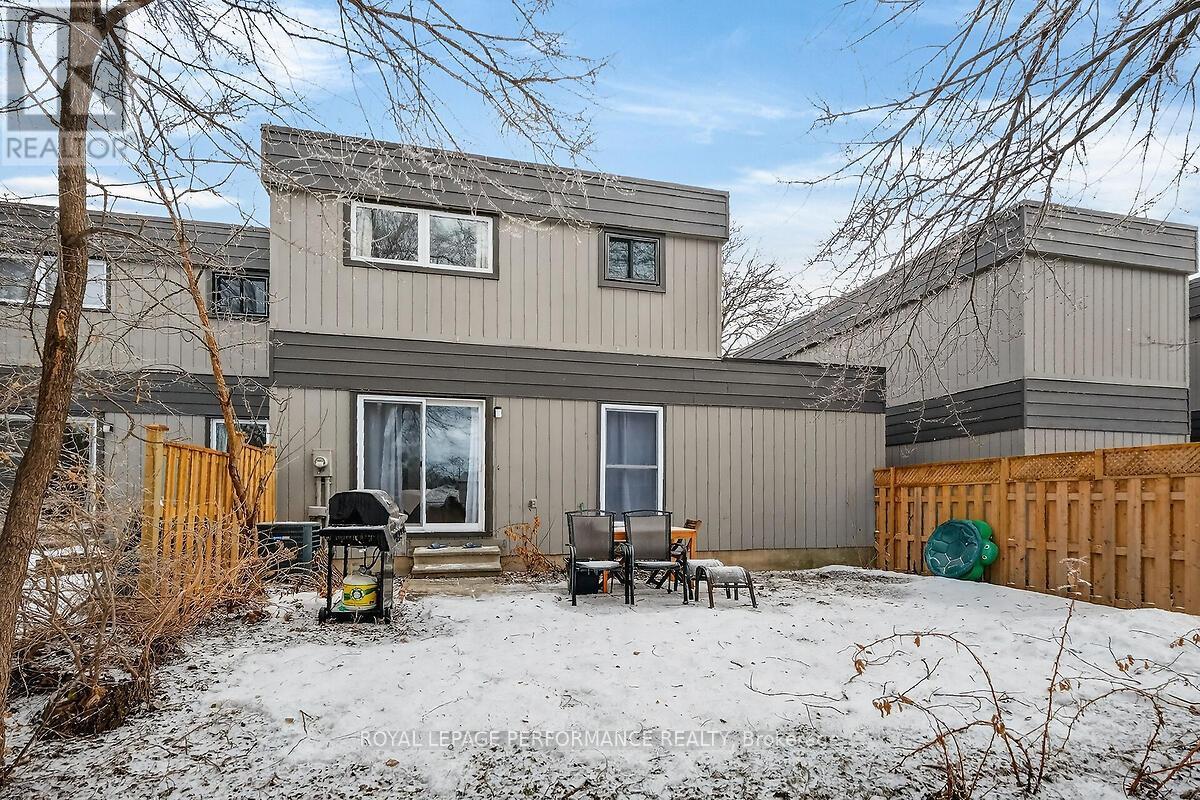 42 Compata Way, Ottawa, Ontario  K1B 4W9 - Photo 30 - X12881084