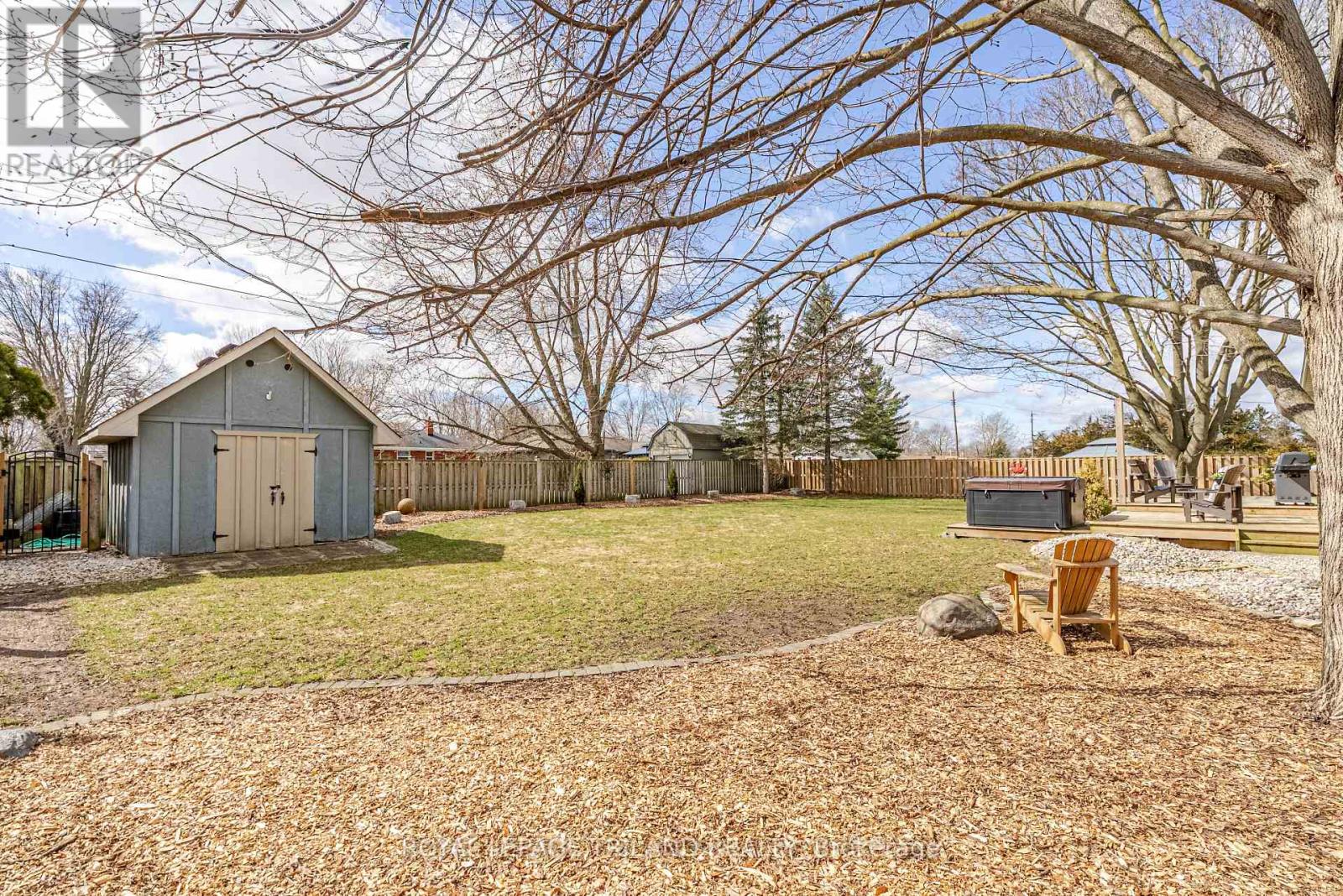 Photo 32 of 50 for 231 Thames Crescent