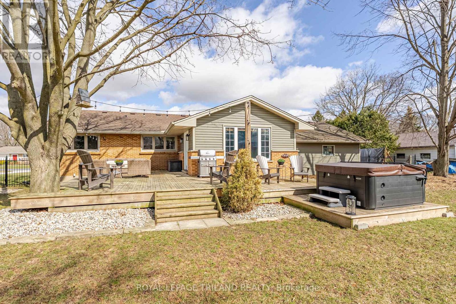 231 Thames Crescent, Thames Centre, Ontario  N0L 1G0 - Photo 39 - X12710854