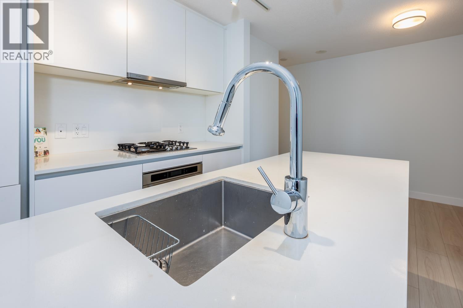 1005 988 Quayside Drive, New Westminster, British Columbia  V3M 0L5 - Photo 3 - R3099528