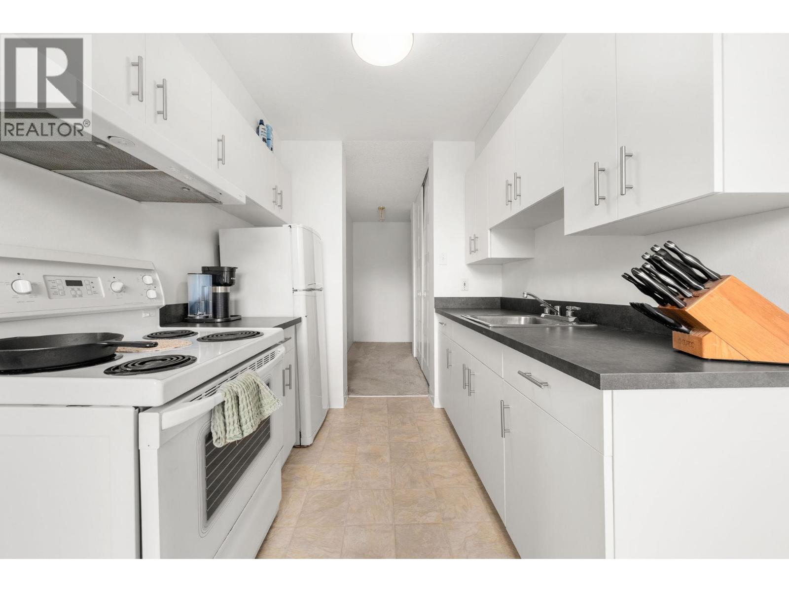 1404 2016 Fullerton Avenue, North Vancouver, British Columbia  V7P 3E6 - Photo 10 - R3099534