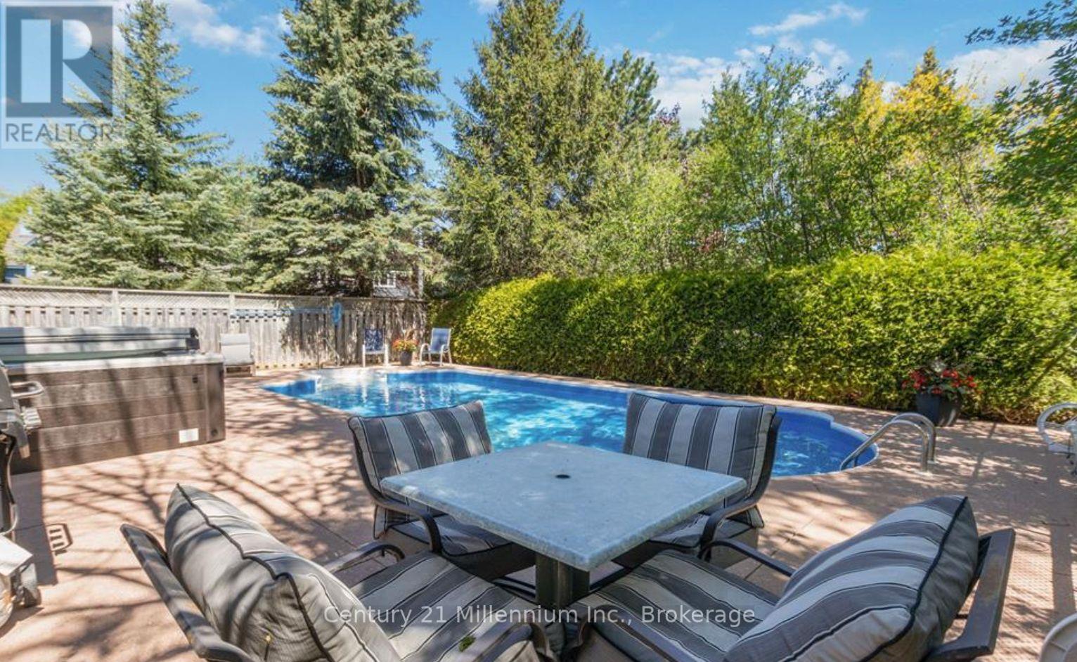 102 Liisa's Lane, Blue Mountains, Ontario  L9Y 3Z2 - Photo 2 - X12881190