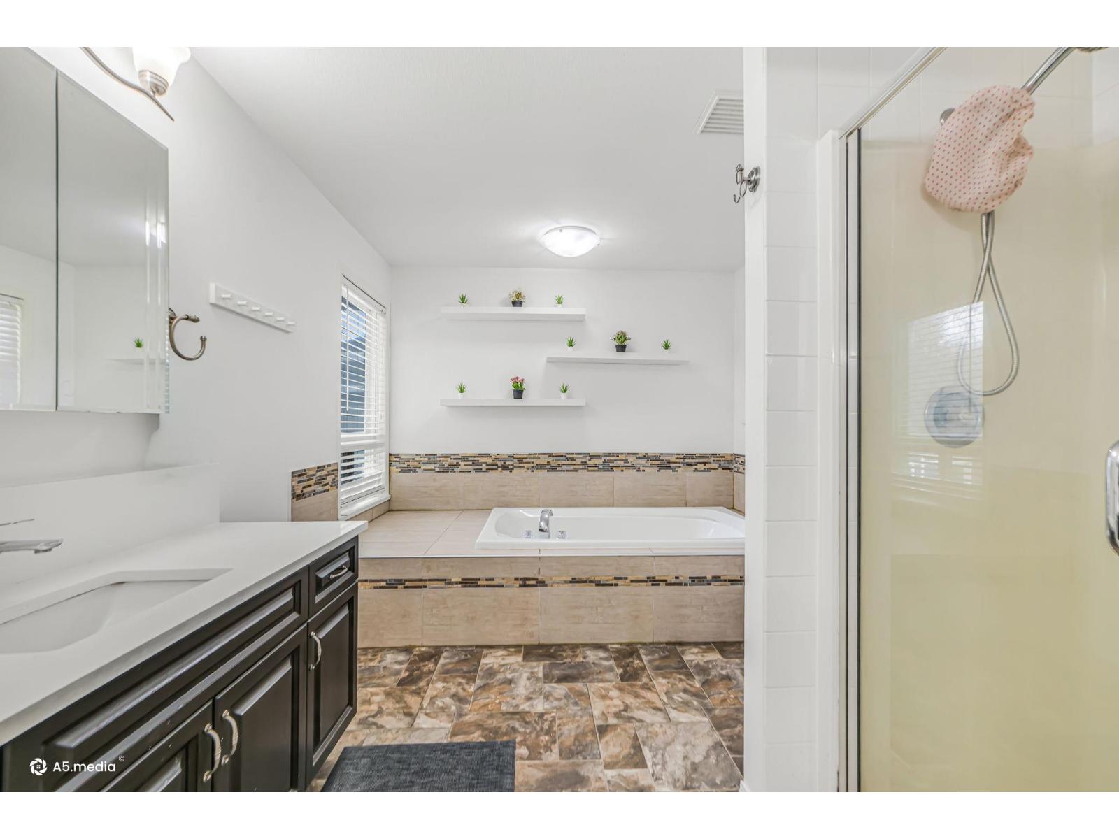3737 Lethbridge Drive, Abbotsford, British Columbia  V3G 1J5 - Photo 37 - R3094059