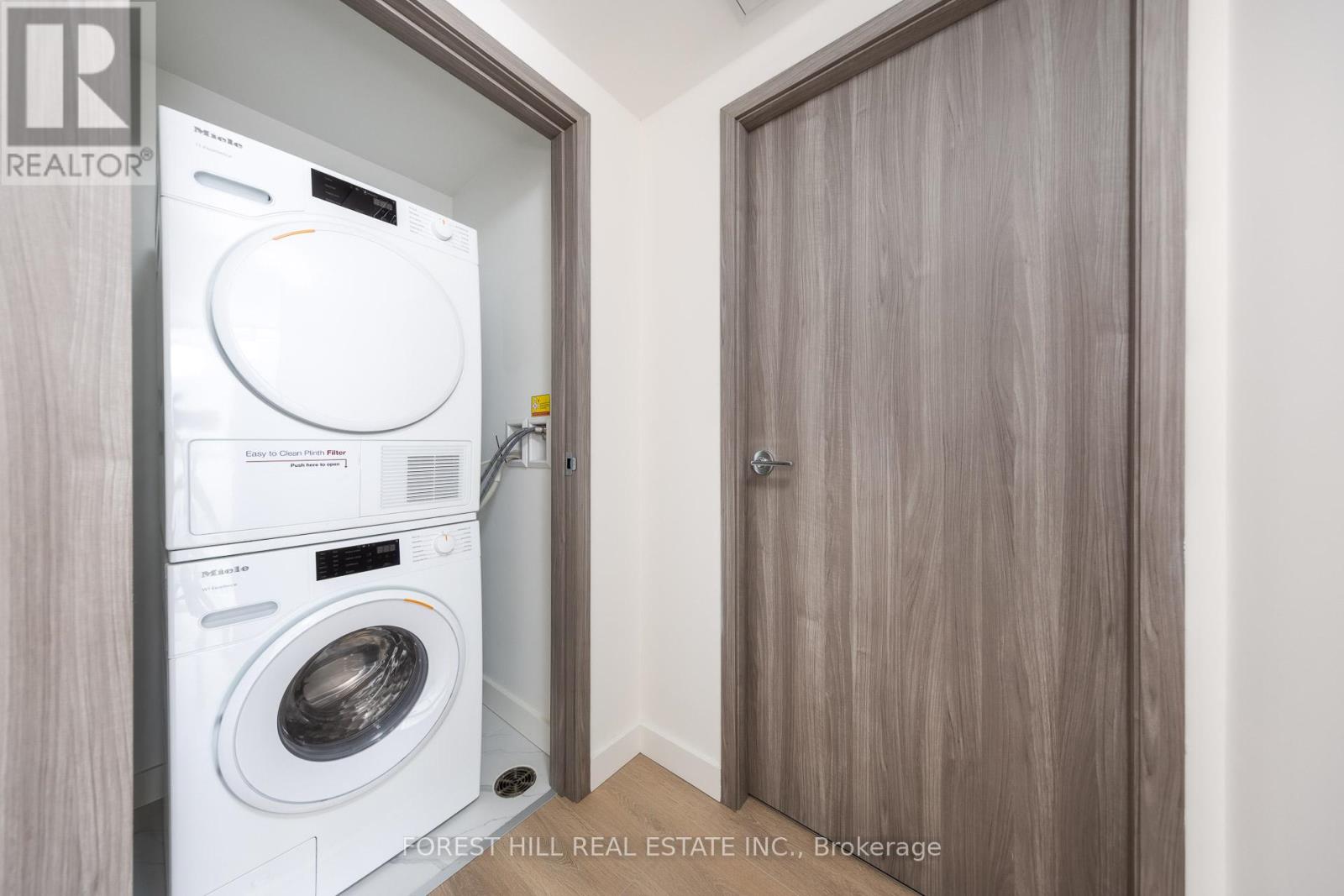 1701 - 1 Concord Cityplace Way, Toronto (Waterfront Communities), Ontario  M5V 0X3 - Photo 22 - C12881072