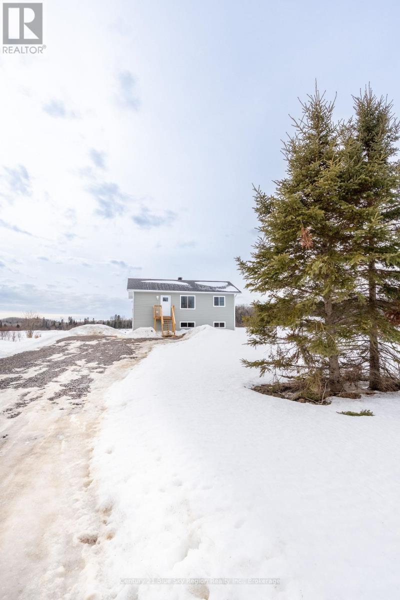 201 Talon Crescent, Bonfield, Ontario  P0H 2E0 - Photo 21 - X12538260
