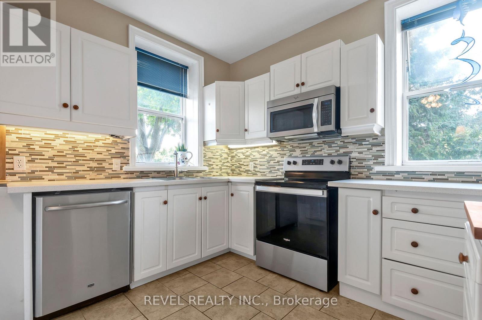 351 Hedge Road, Georgina (Sutton & Jackson's Point), Ontario  L0E 1R0 - Photo 22 - N12881134