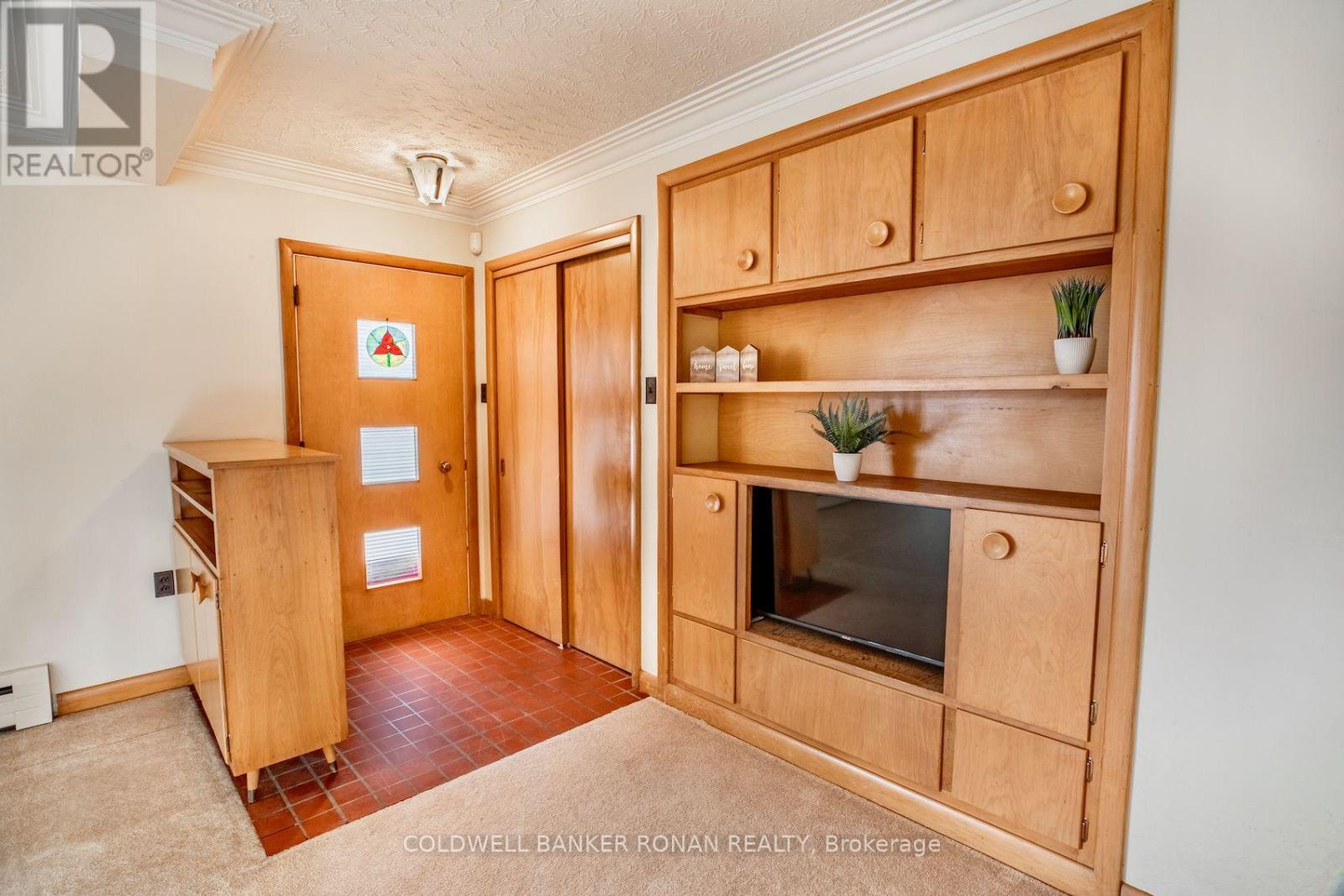 215 Albert Street W, New Tecumseth (Alliston), Ontario  L9R 1B6 - Photo 3 - N12881144