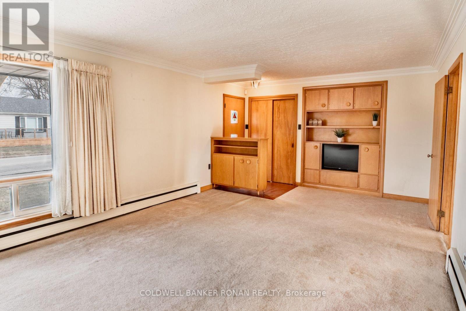 215 Albert Street W, New Tecumseth (Alliston), Ontario  L9R 1B6 - Photo 5 - N12881144