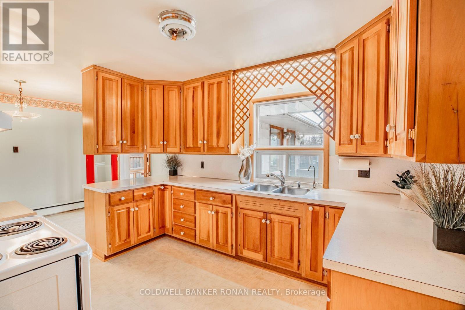 215 Albert Street W, New Tecumseth (Alliston), Ontario  L9R 1B6 - Photo 9 - N12881144