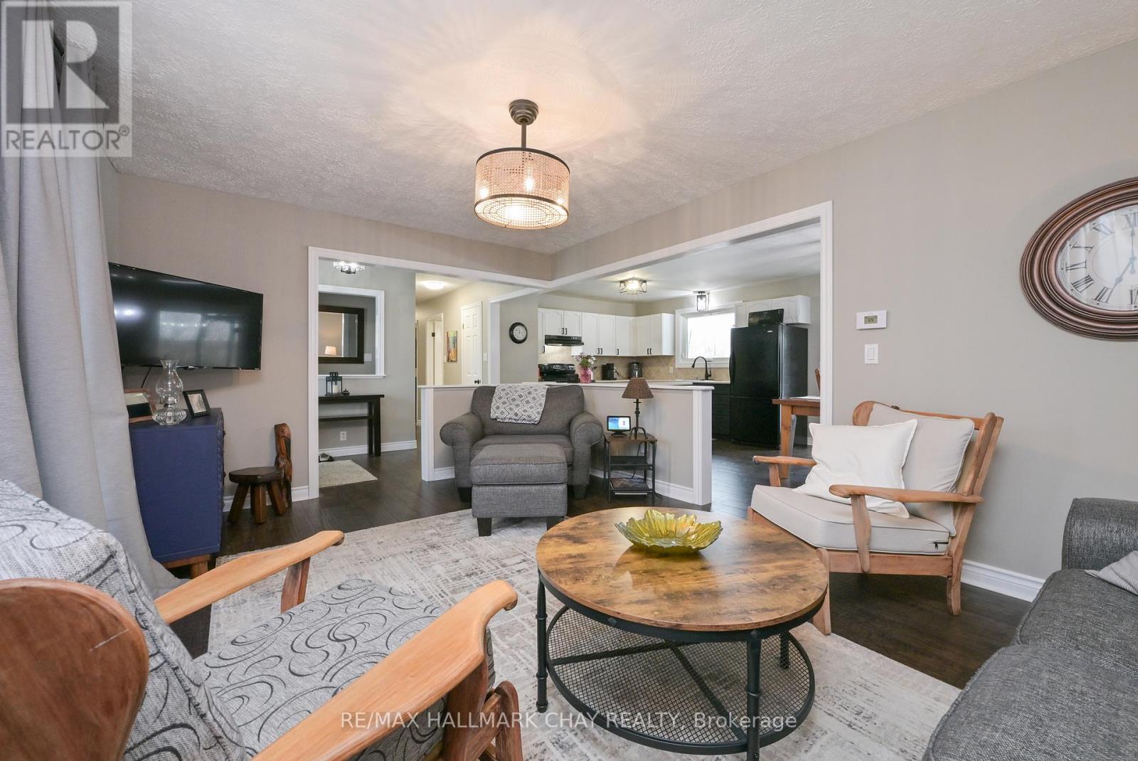 6439 20th Side Road, Essa, Ontario  L0M 1B0 - Photo 13 - N12881184