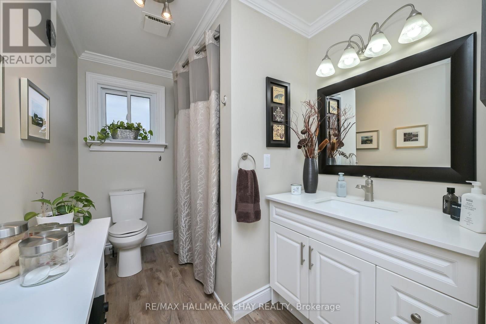 6439 20th Side Road, Essa, Ontario  L0M 1B0 - Photo 17 - N12881184