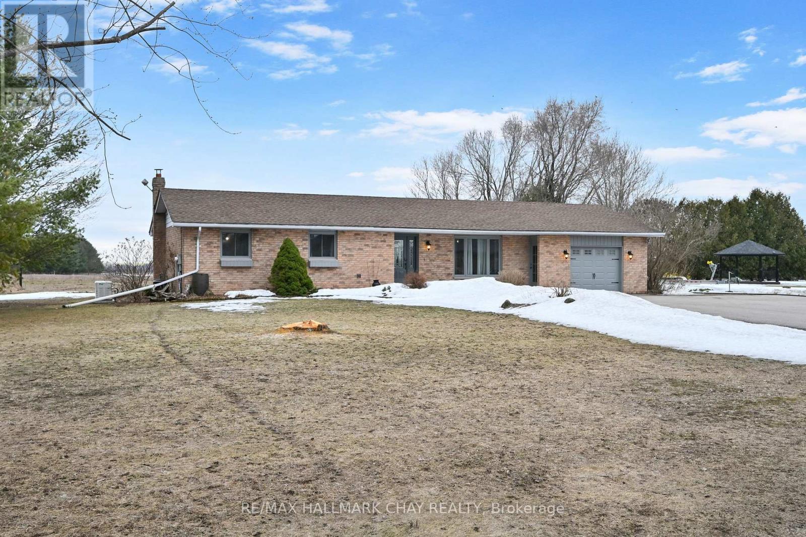 6439 20th Side Road, Essa, Ontario  L0M 1B0 - Photo 2 - N12881184