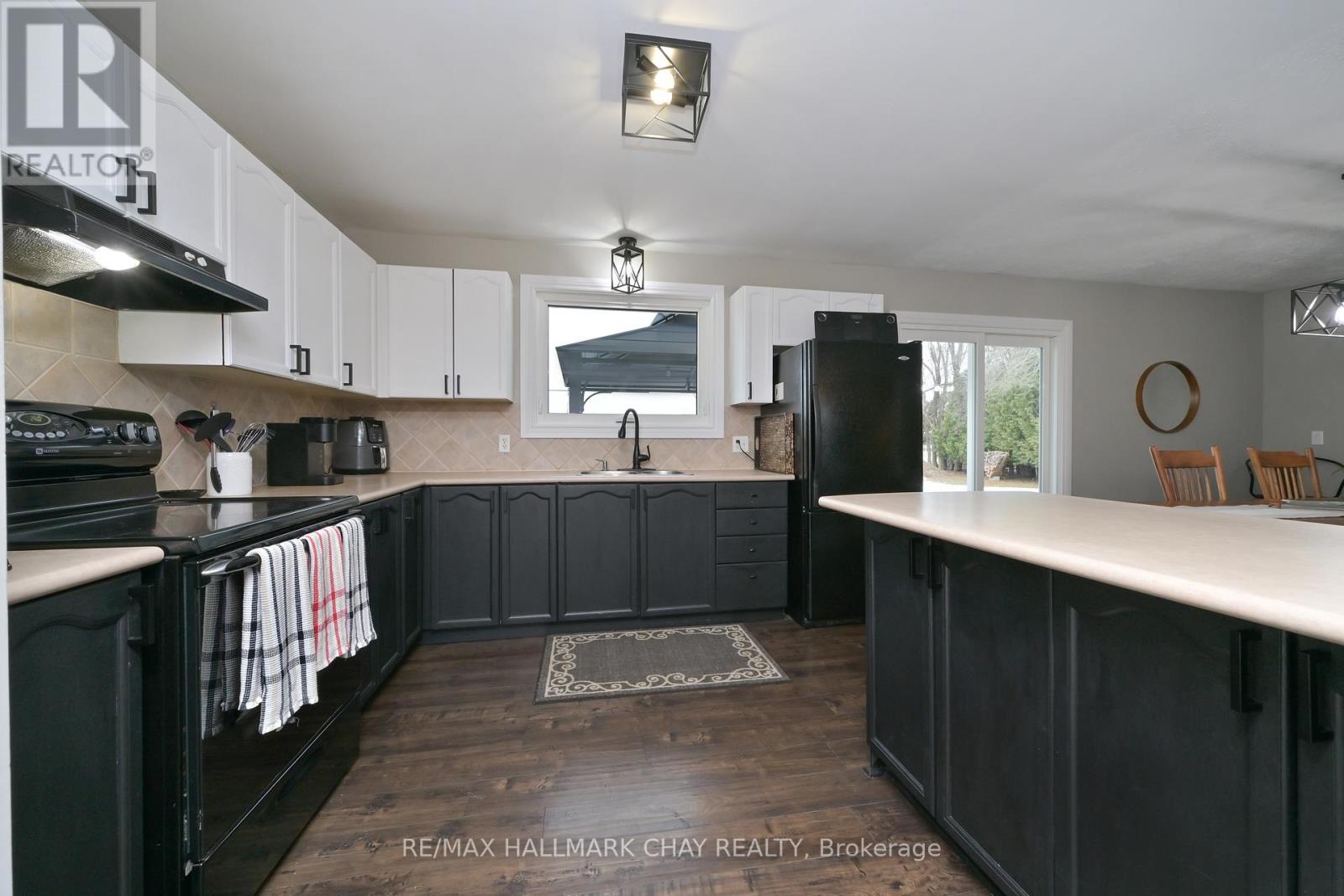 6439 20th Side Road, Essa, Ontario  L0M 1B0 - Photo 5 - N12881184