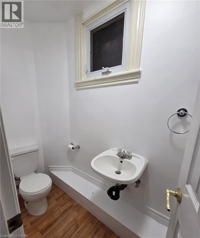 7 King Street N Unit# Upper, Waterloo, Ontario  N2J 2W6 - Photo 3 - 40812087