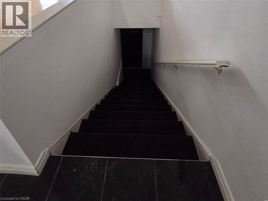 7 King Street N Unit# Upper, Waterloo, Ontario  N2J 2W6 - Photo 8 - 40812087