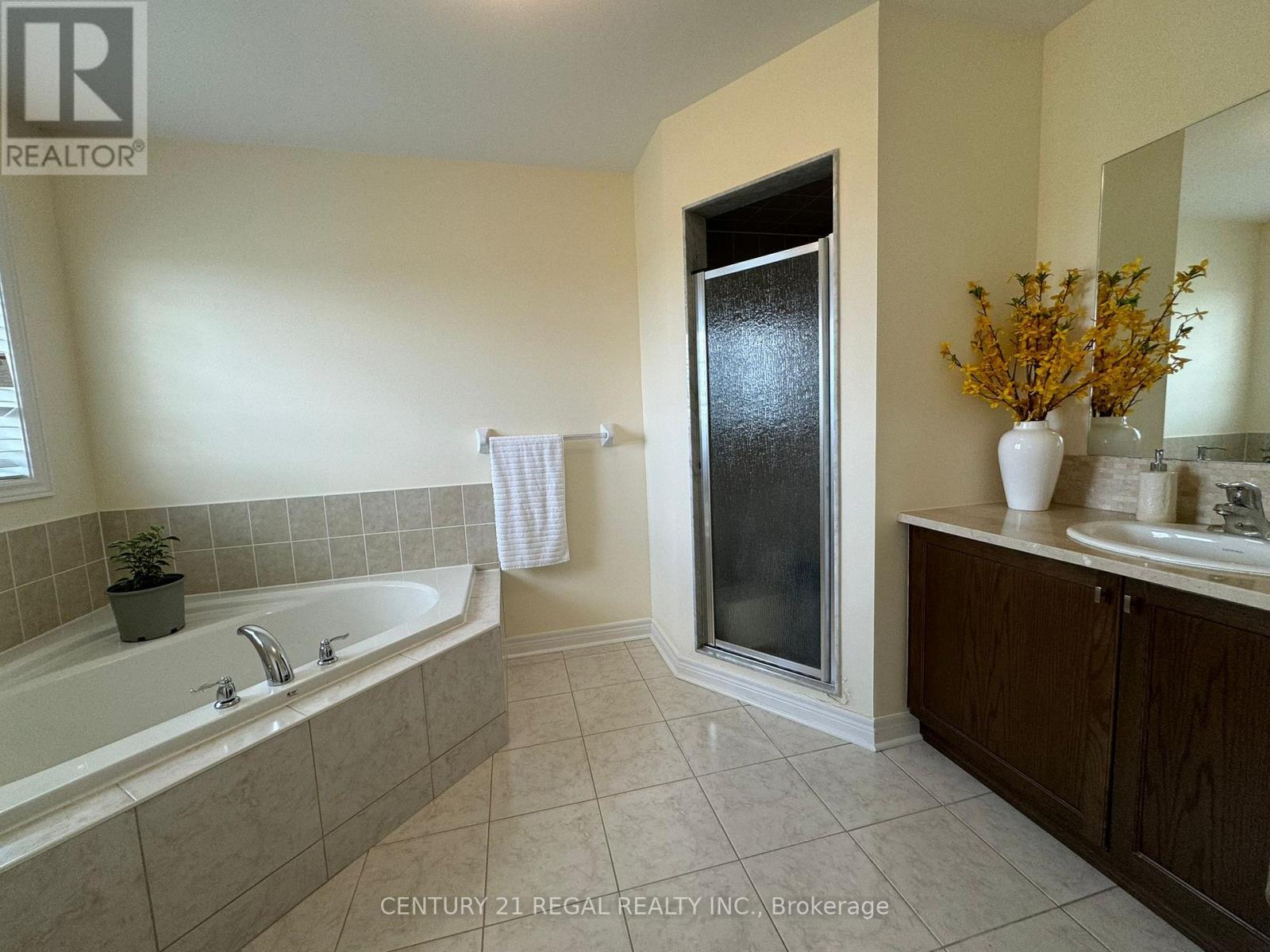 609 Mockridge Terrace, Milton (Ha Harrison), Ontario  L9T 8W2 - Photo 18 - W12881078