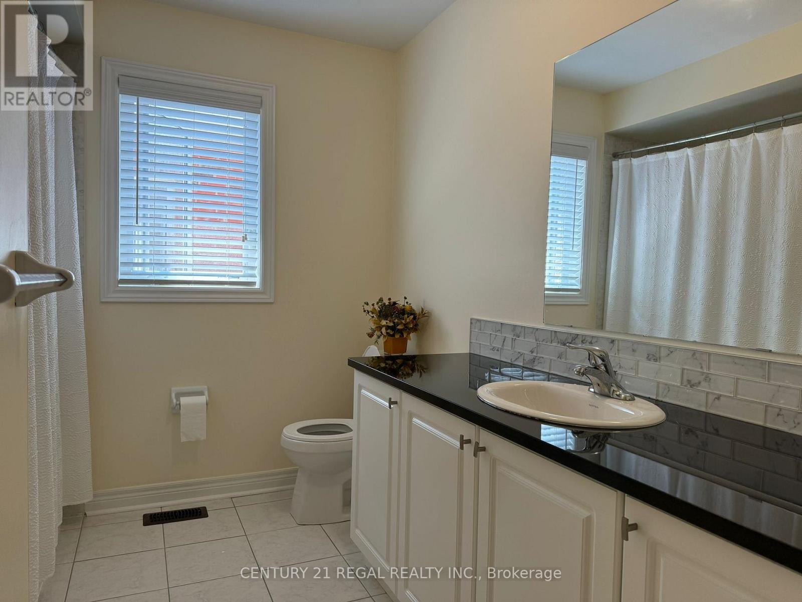 609 Mockridge Terrace, Milton (Ha Harrison), Ontario  L9T 8W2 - Photo 4 - W12881078