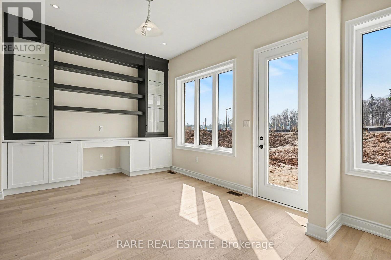 1236 Queens Plate Road W, Oakville, Ontario  L6M 5M3 - Photo 8 - W12881102