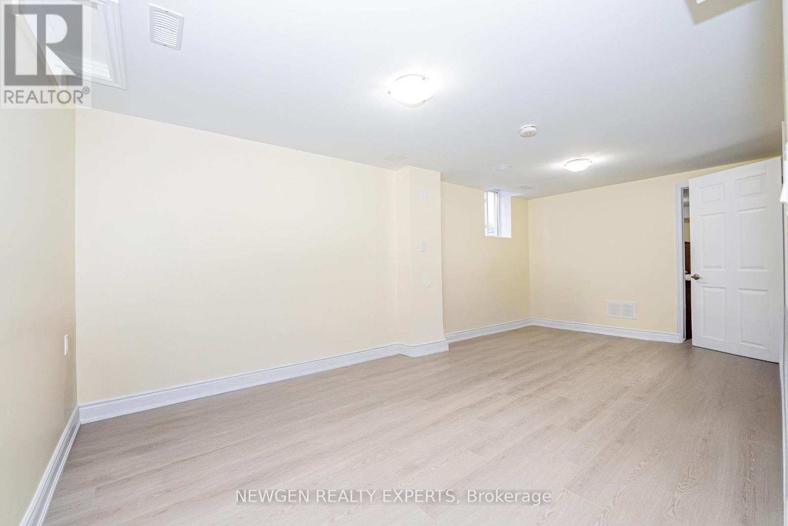 Lower - 3084 Spring Creek Crescent, Mississauga, Ontario  L5N 4R7 - Photo 11 - W12881136