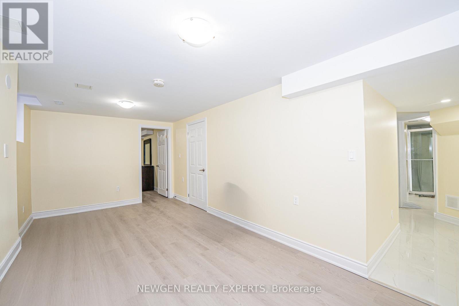 Lower - 3084 Spring Creek Crescent, Mississauga, Ontario  L5N 4R7 - Photo 12 - W12881136