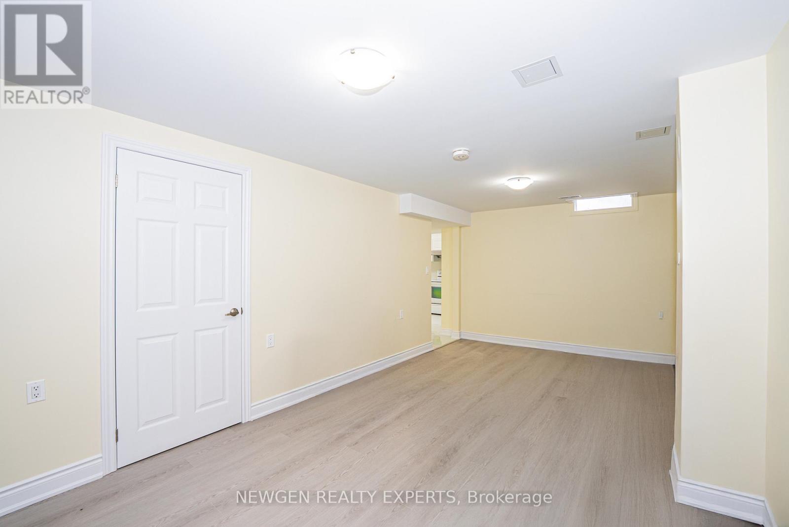 Lower - 3084 Spring Creek Crescent, Mississauga, Ontario  L5N 4R7 - Photo 13 - W12881136