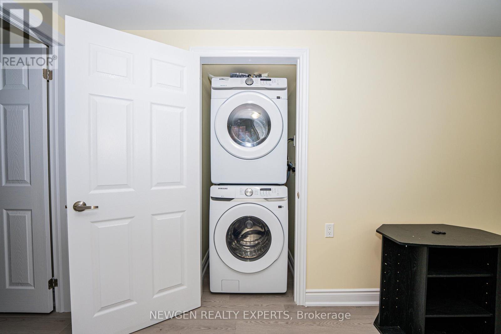 Lower - 3084 Spring Creek Crescent, Mississauga, Ontario  L5N 4R7 - Photo 21 - W12881136