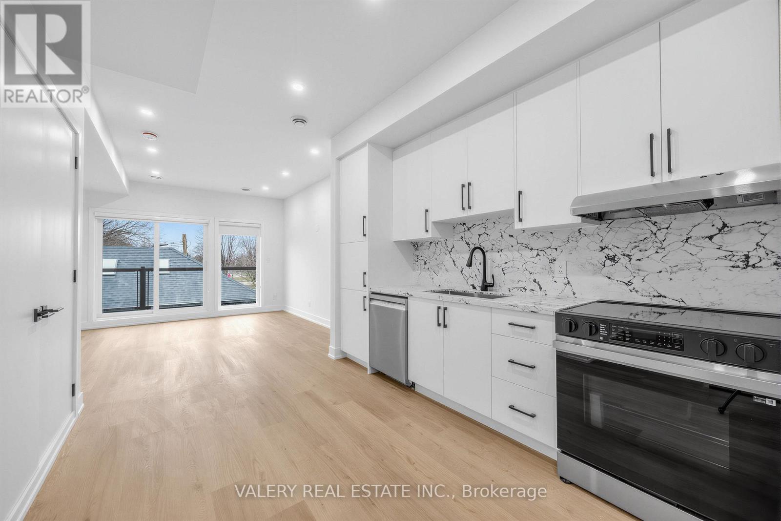 B - 1115 ISLINGTON AVENUE, toronto (stonegate-queensway), Ontario