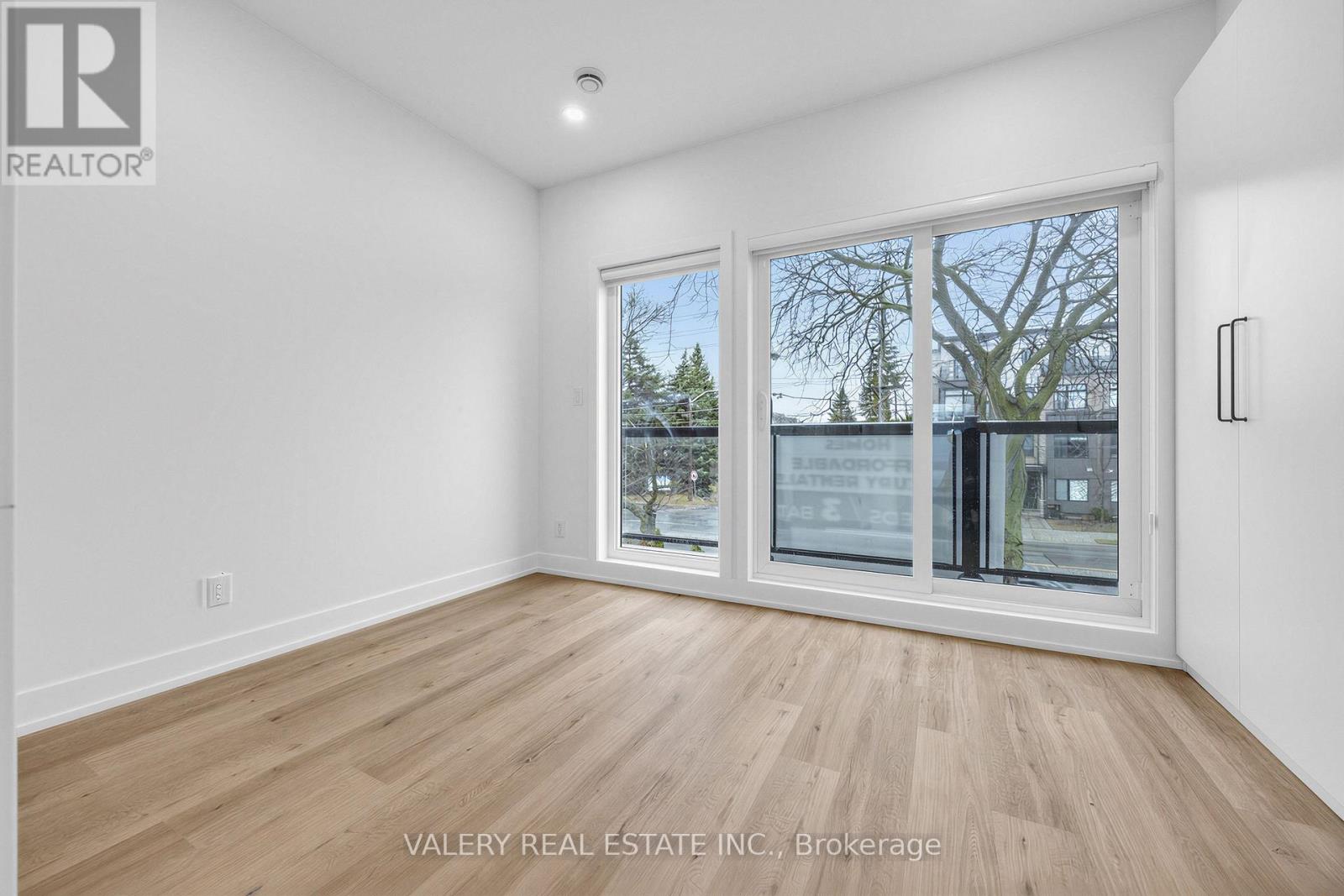 B - 1115 Islington Avenue, Toronto (Stonegate-Queensway), Ontario  M8Z 4S3 - Photo 10 - W12881194