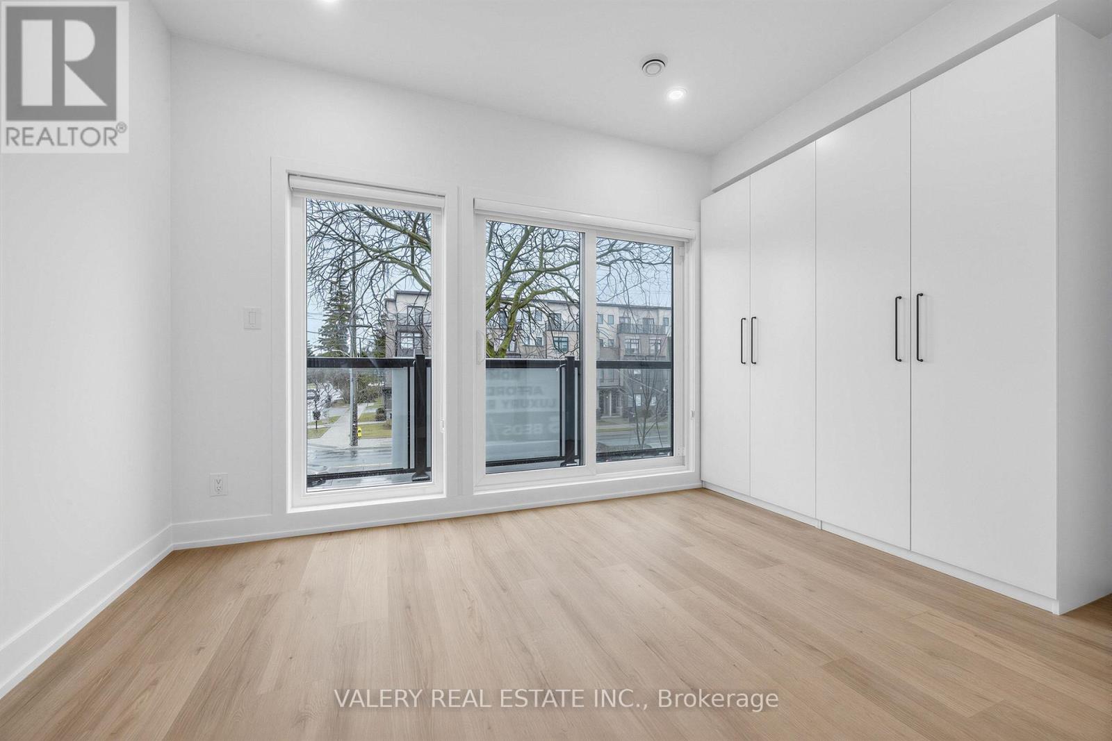 B - 1115 Islington Avenue, Toronto (Stonegate-Queensway), Ontario  M8Z 4S3 - Photo 11 - W12881194