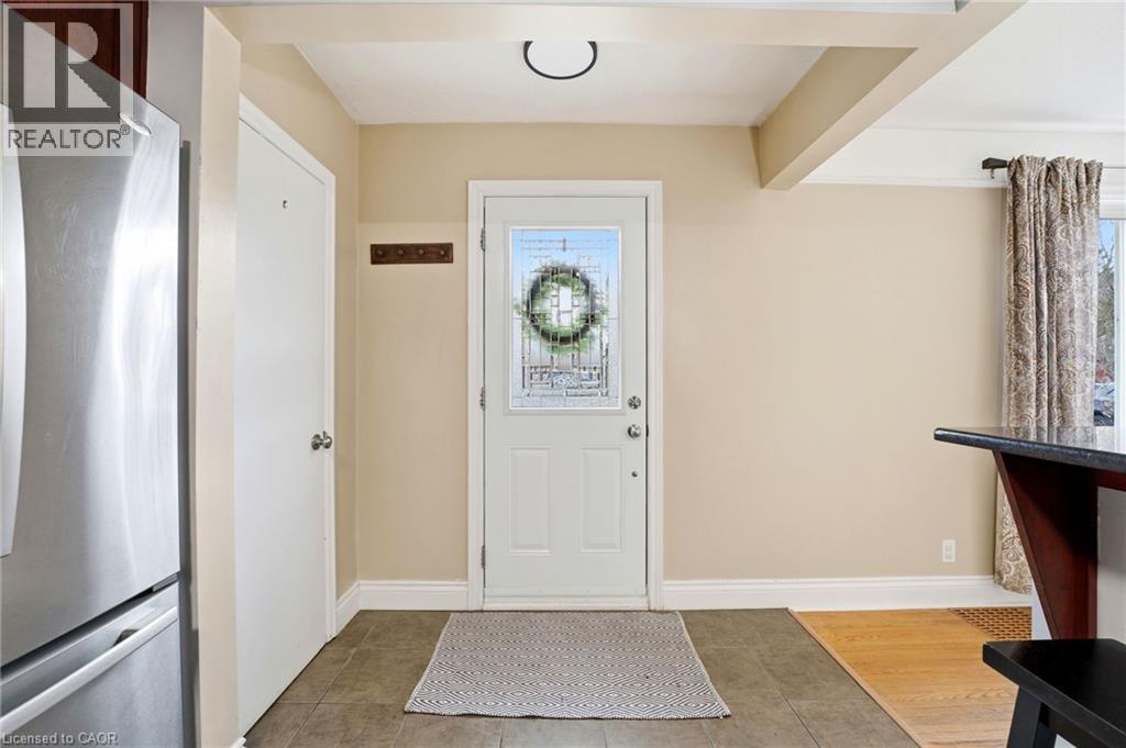 41 Ridgewood Avenue, Kitchener, Ontario  N2H 4L1 - Photo 3 - 40812125