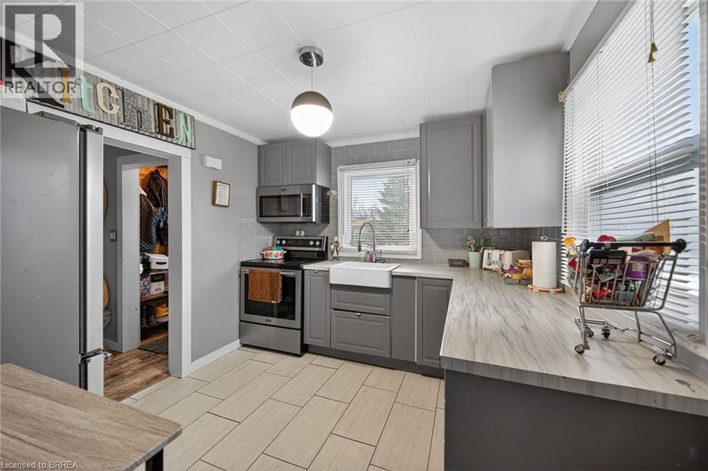 72 Morton Avenue, Brantford, Ontario  N3R 2N8 - Photo 12 - 40812114