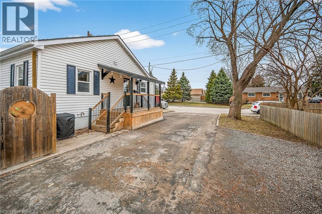 72 Morton Avenue, Brantford, Ontario  N3R 2N8 - Photo 8 - 40812114