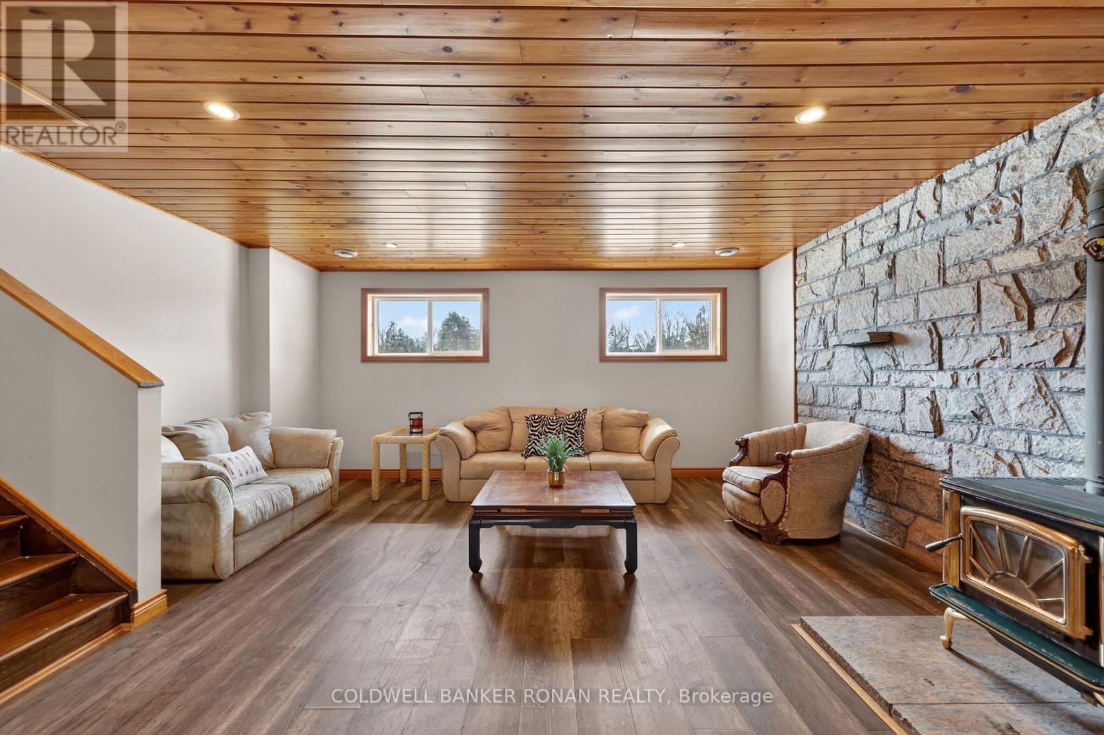 363 Santas Village Road, Bracebridge, Ontario  P1L 1W8 - Photo 27 - X12881152