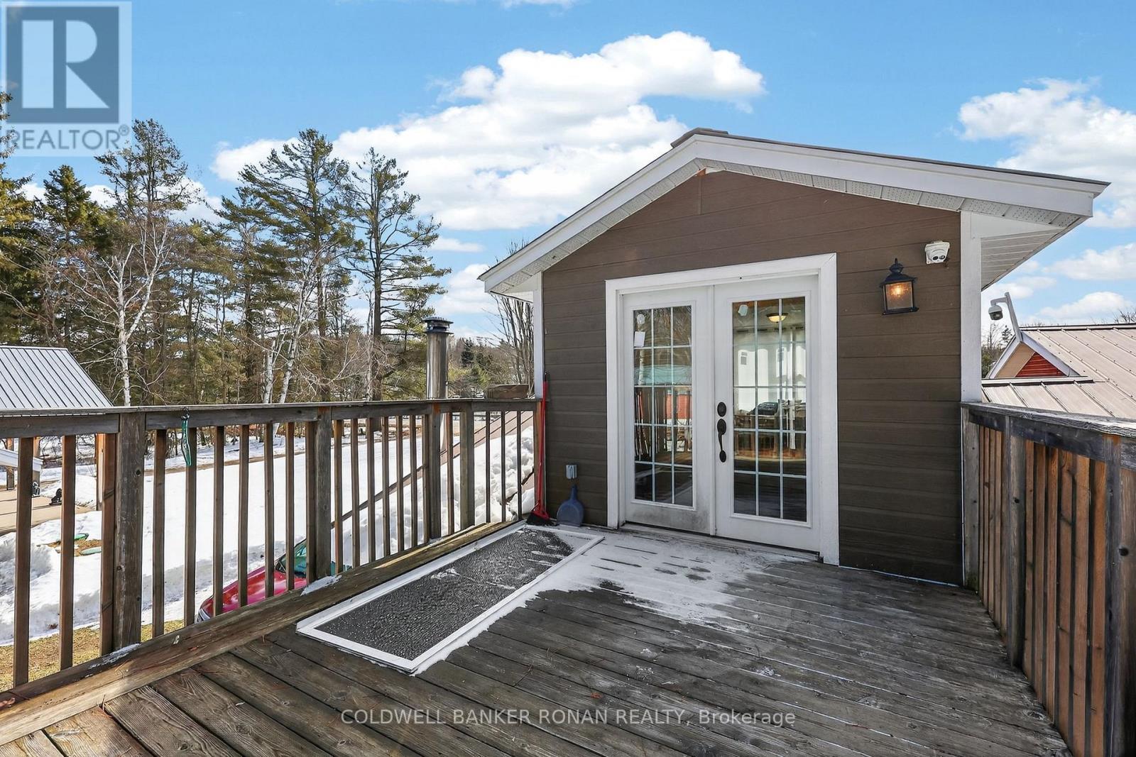 363 Santas Village Road, Bracebridge, Ontario  P1L 1W8 - Photo 32 - X12881152