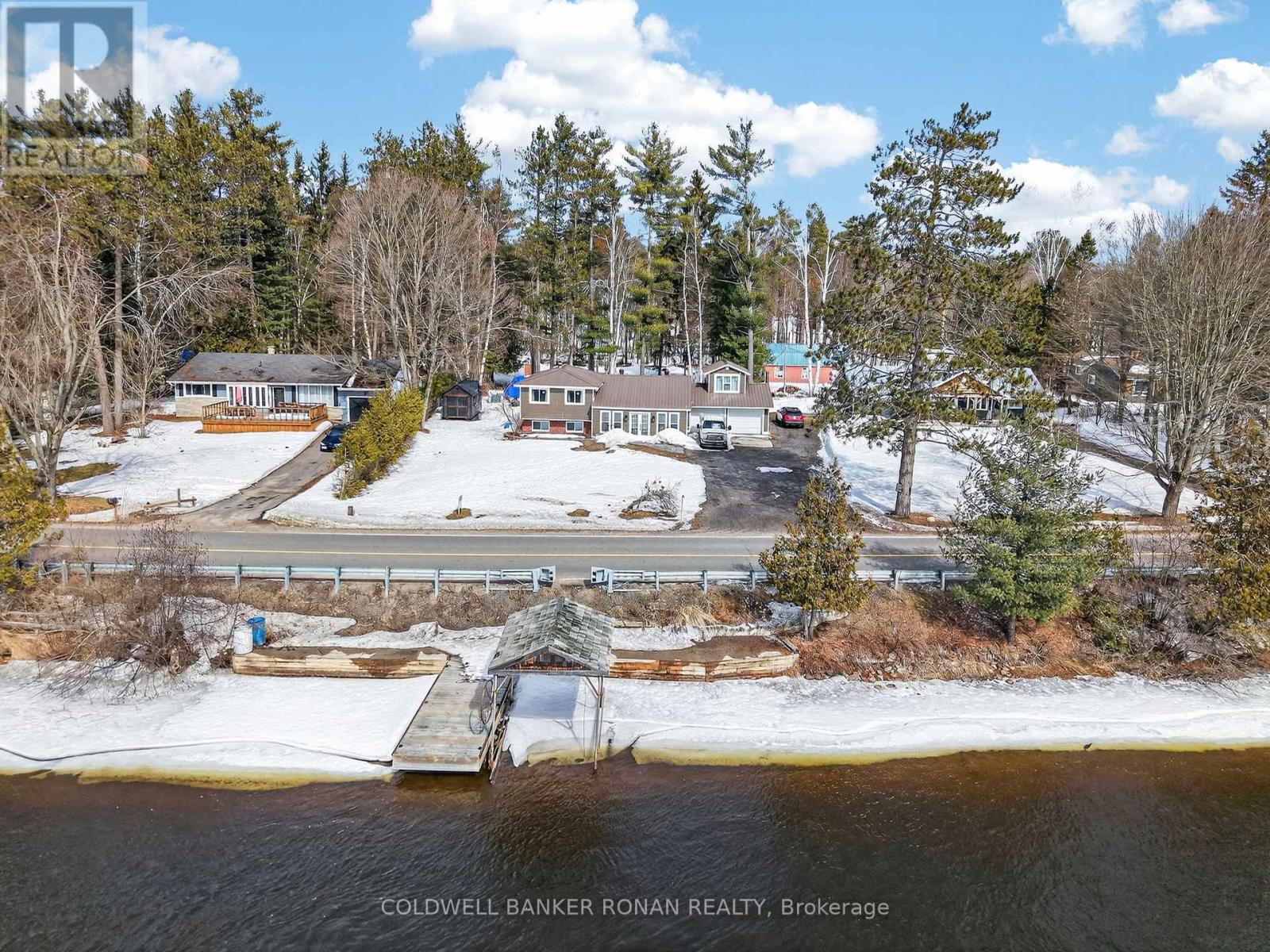 363 Santas Village Road, Bracebridge, Ontario  P1L 1W8 - Photo 36 - X12881152