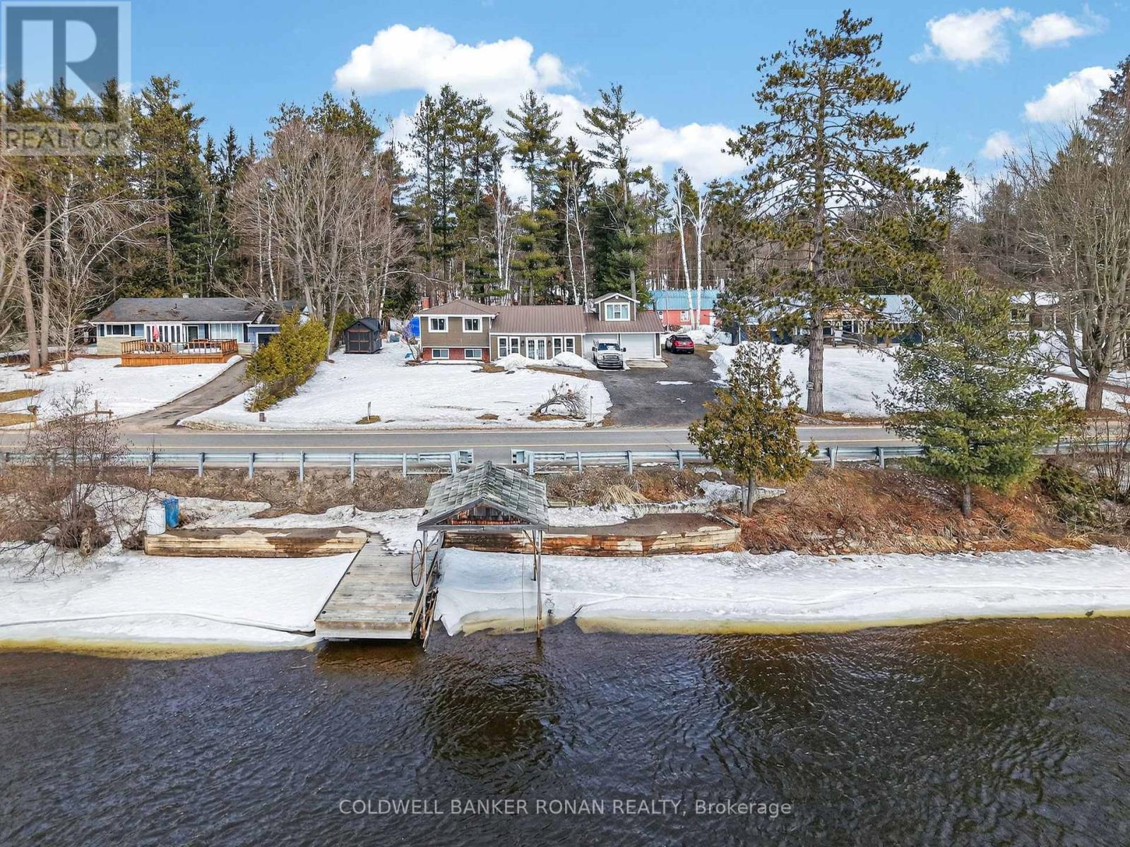 363 Santas Village Road, Bracebridge, Ontario  P1L 1W8 - Photo 40 - X12881152