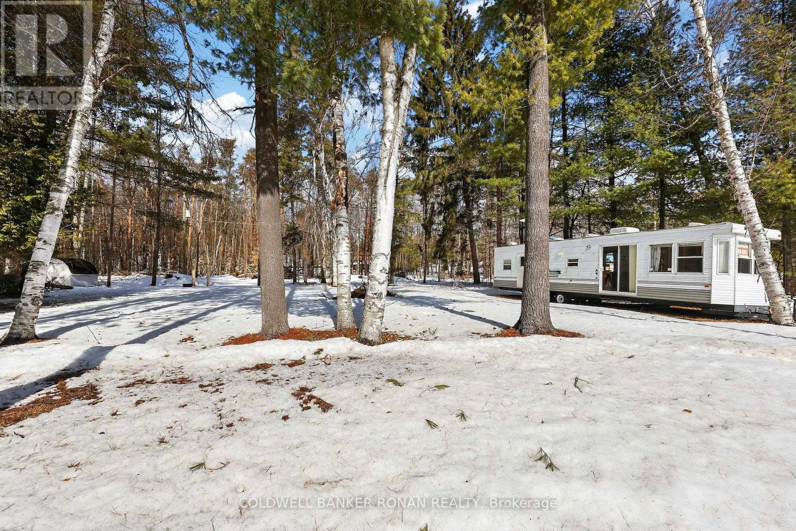 363 Santas Village Road, Bracebridge, Ontario  P1L 1W8 - Photo 41 - X12881152